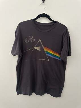 Vintage 2005 Pink Floyd Dark Side of the Moon Tour Graphic T-Shirt